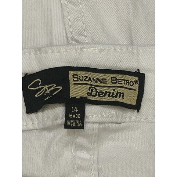 NWT Suzanne Betro Denim White Embroidered Skinny Cropped Jeans Women's size 14 - Picture 4 of 6